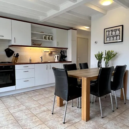 Detached With Garden Sint Maartensvlotbrug