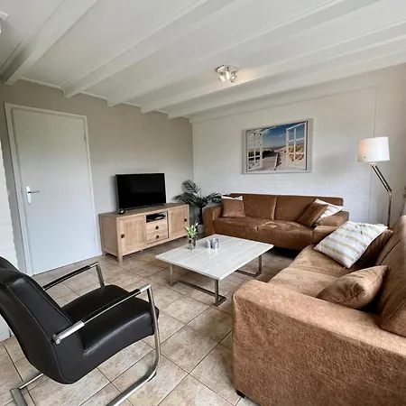 Vakantiehuis Detached With Garden