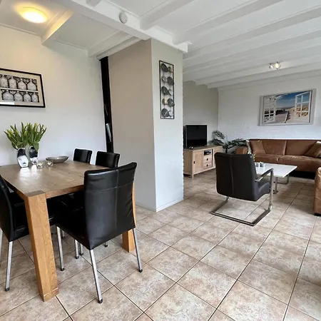 Detached With Garden