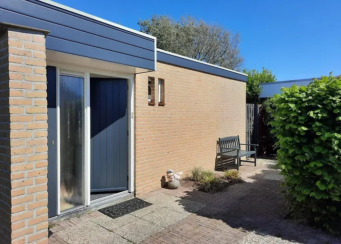 Feriehus Detached With Garden Sint Maartensvlotbrug