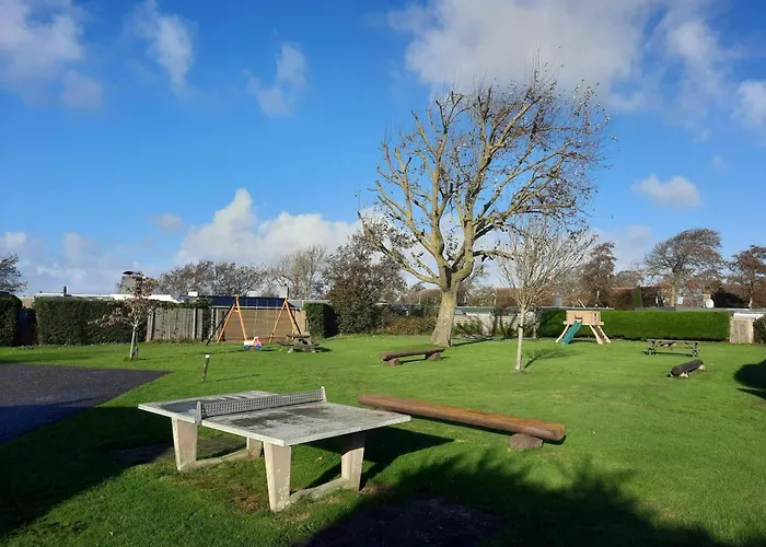 Detached With Garden *