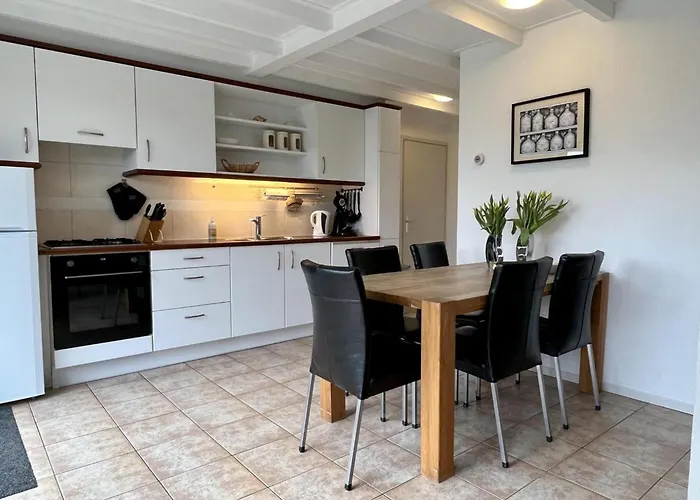 Detached With Garden Sint Maartensvlotbrug